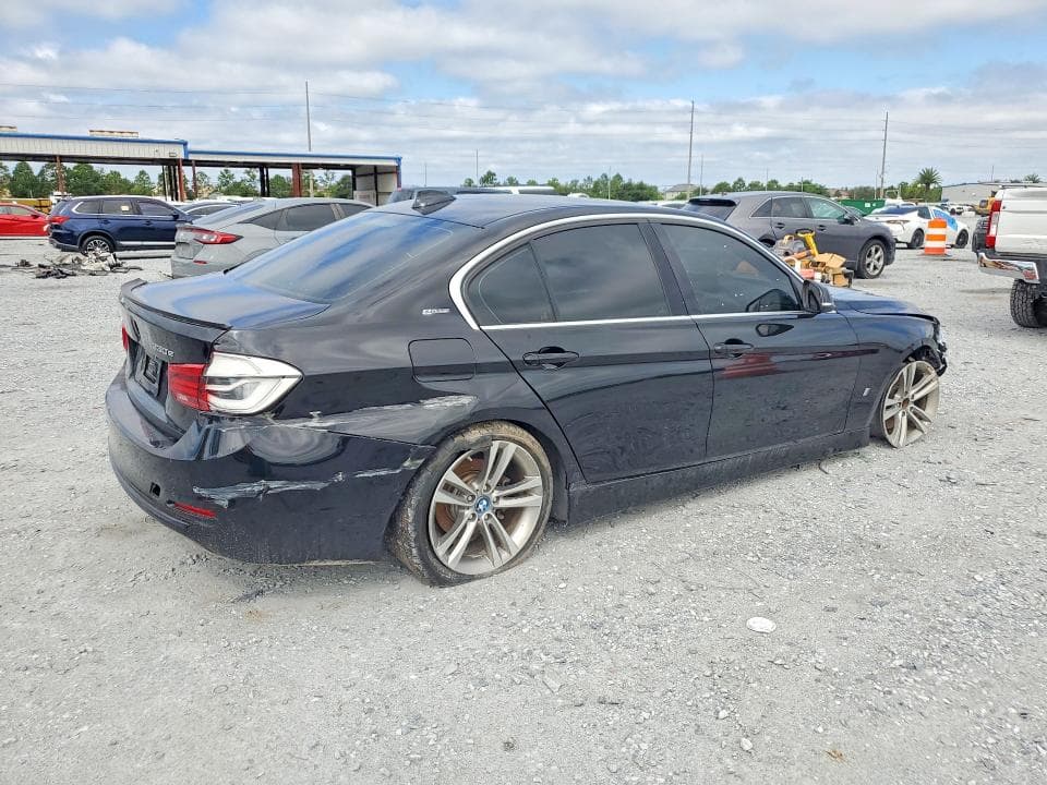 2018 BMW 330E 3