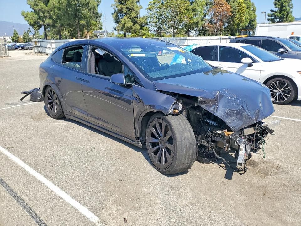 2022 TESLA MODEL X 4