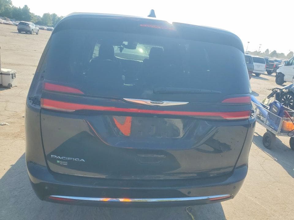 2023 CHRYSLER PACIFICA TOURING L 6