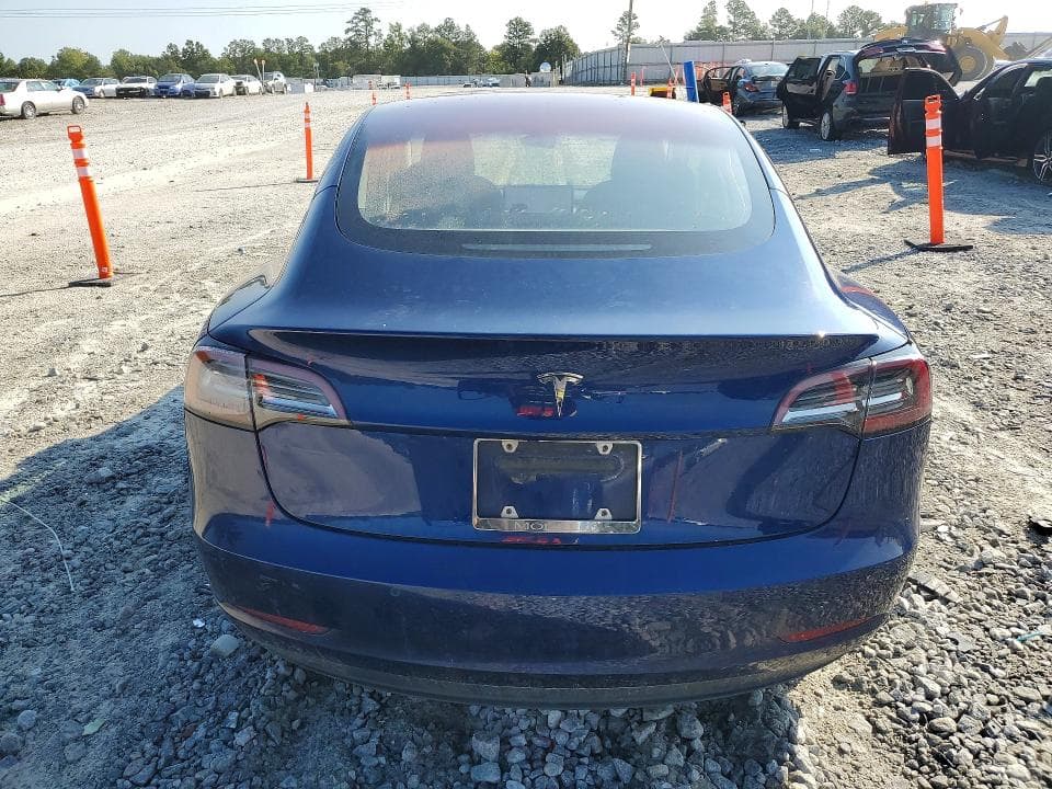 2018 TESLA MODEL 3 6