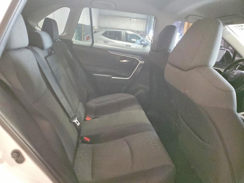 2021 TOYOTA RAV4 XLE 11