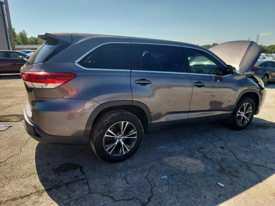 2019 TOYOTA HIGHLANDER LE 3