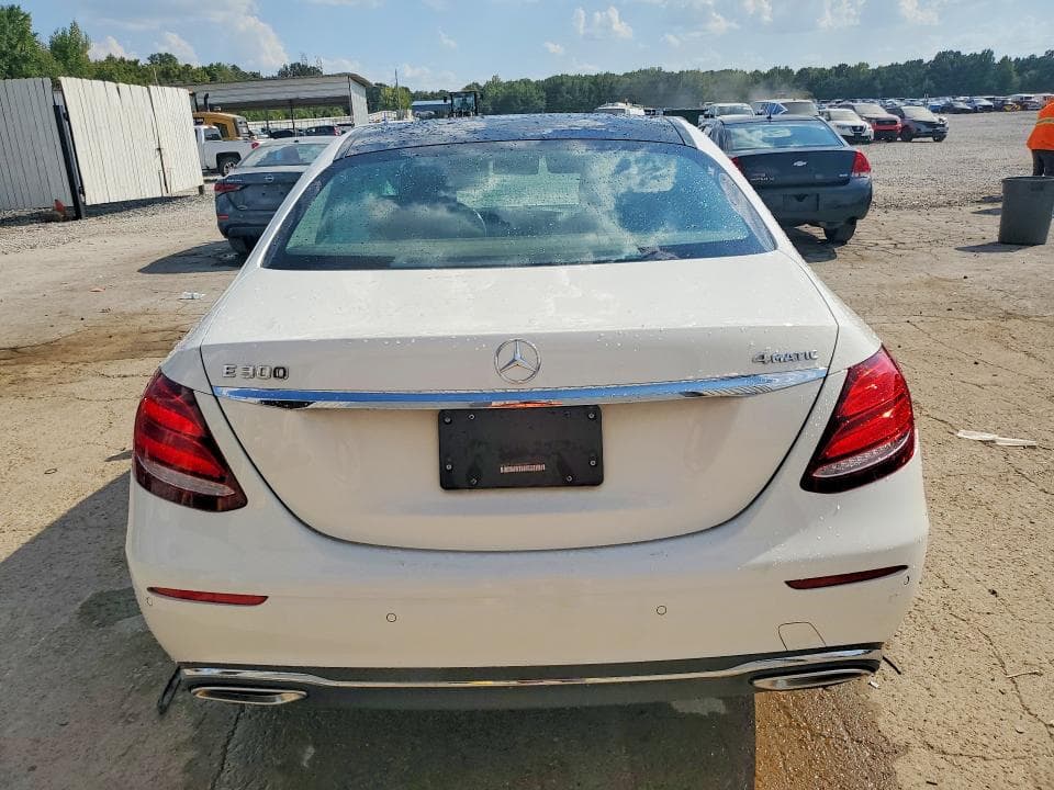 2017 MERCEDES-BENZ E 300 4MATIC 6