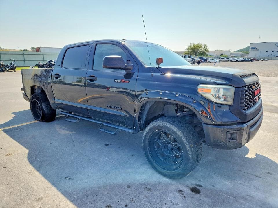 2018 TOYOTA TUNDRA CREWMAX SR5 4
