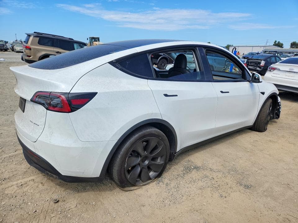 2023 TESLA MODEL Y 3