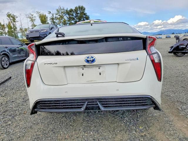 2017 TOYOTA PRIUS FOUR TOURING 6