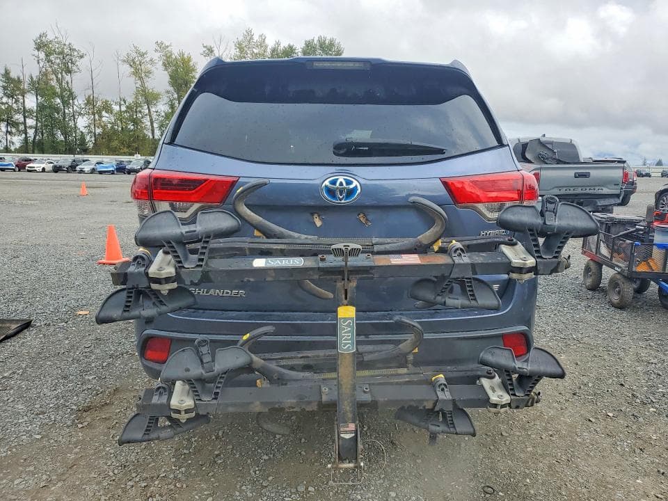 2018 TOYOTA HIGHLANDER HYBRID LE 6