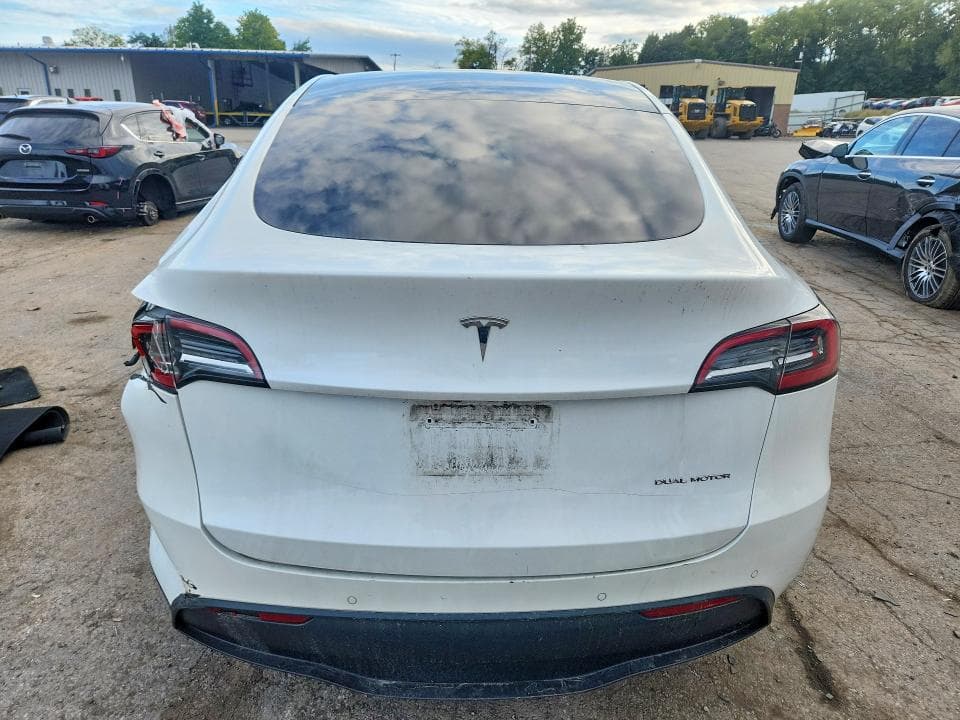 2021 TESLA MODEL Y 6