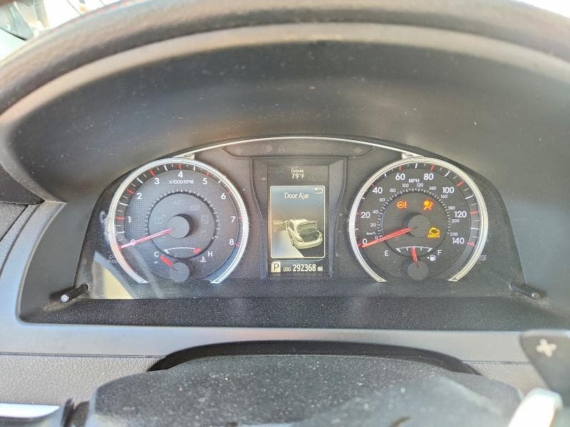2017 TOYOTA CAMRY SE 9