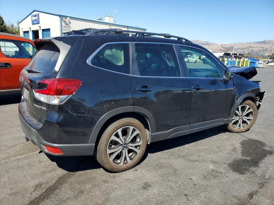 2022 SUBARU FORESTER LIMITED 3