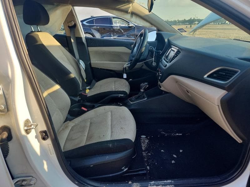 2020 HYUNDAI ACCENT SE 7