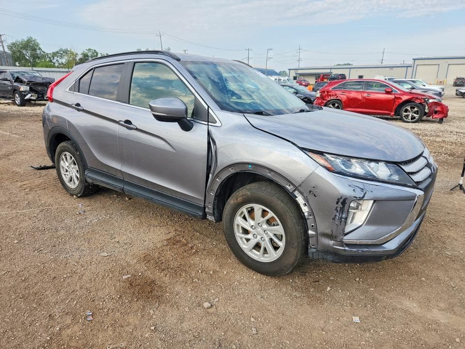 2019 MITSUBISHI ECLIPSE CROSS ES 4