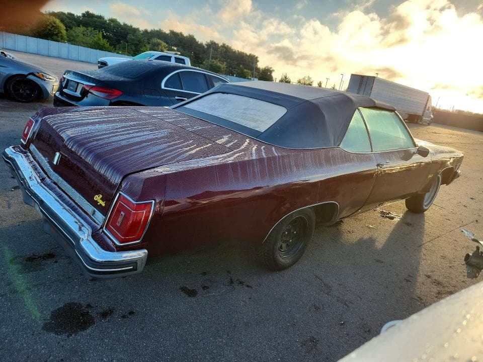 1975 OLDSMOBILE DELTA 88 3