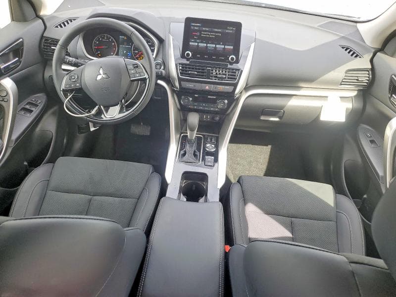 2026 MITSUBISHI ECLIPSE CROSS SE 8
