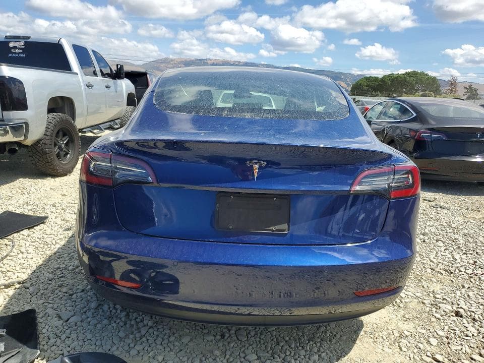 2018 TESLA MODEL 3 6
