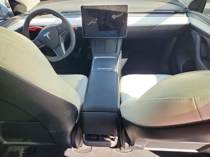 2021 TESLA MODEL Y 8