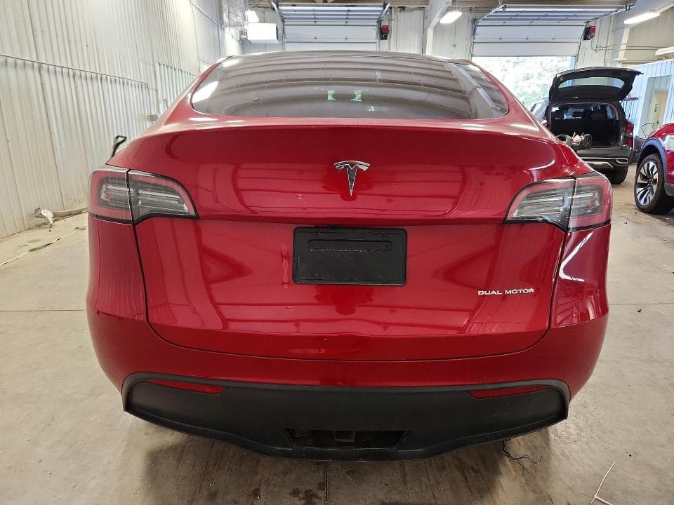 2023 TESLA MODEL Y 6