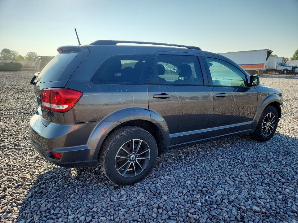 2019 DODGE JOURNEY SE 3