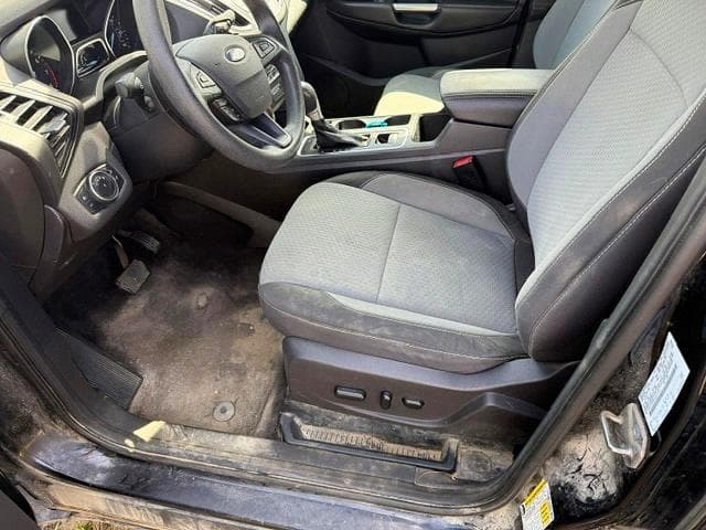 2017 FORD ESCAPE SE 7