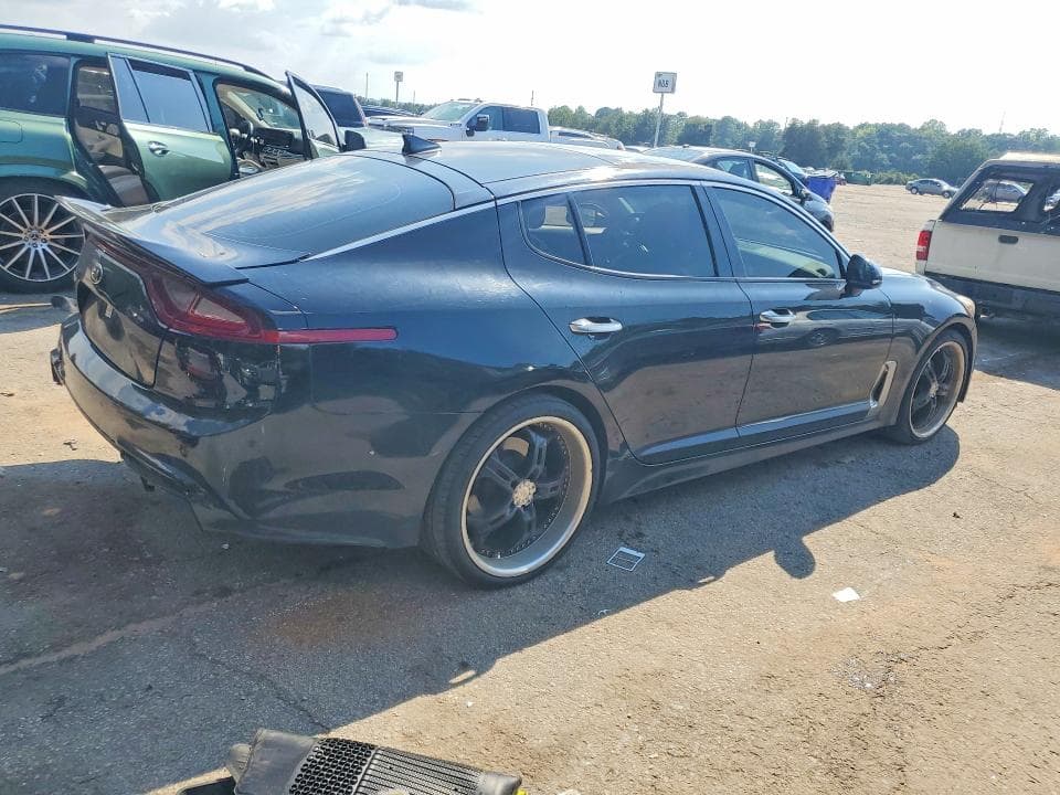 2018 KIA STINGER PREMIUM 3