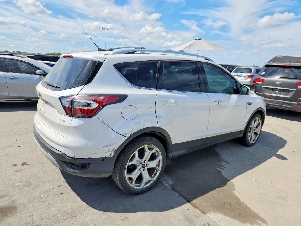 2017 FORD ESCAPE TITANIUM 3
