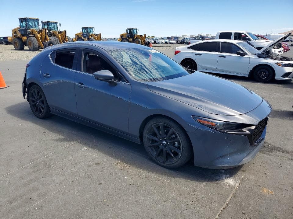 2020 MAZDA 3 PREMIUM 4