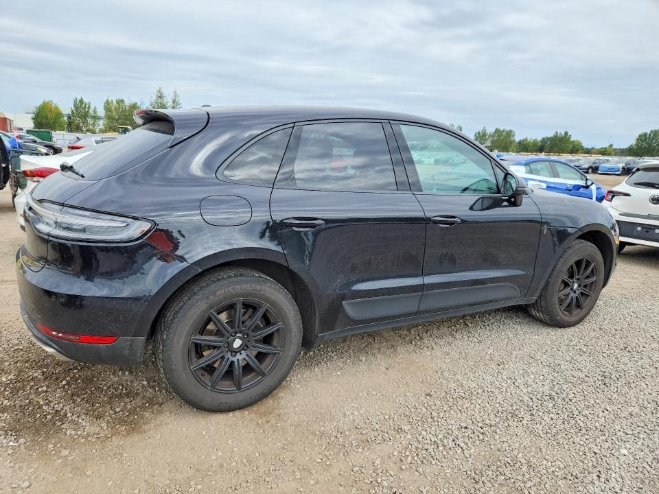 2021 PORSCHE MACAN 3