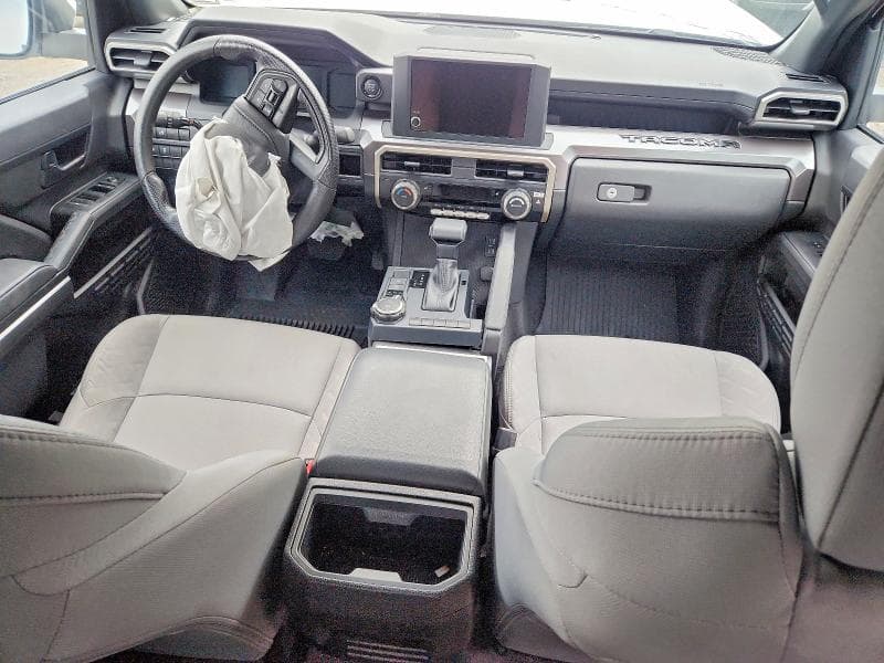 2025 TOYOTA TACOMA SR5 8