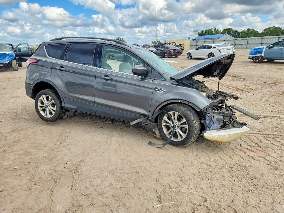 2018 FORD ESCAPE SE 4