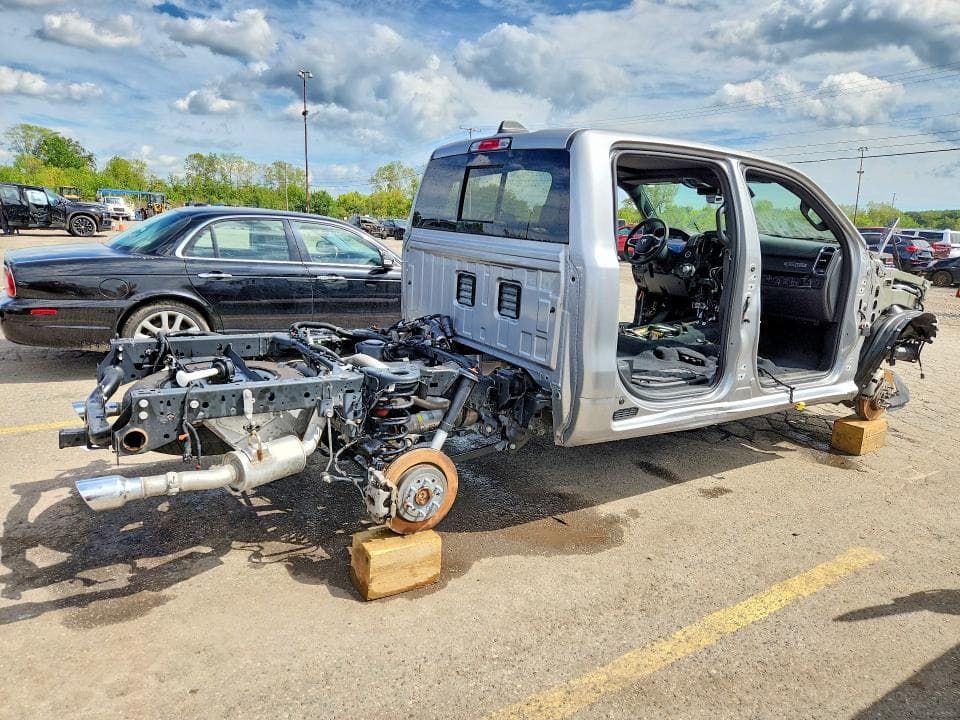 2025 RAM 1500 LARAMIE 3