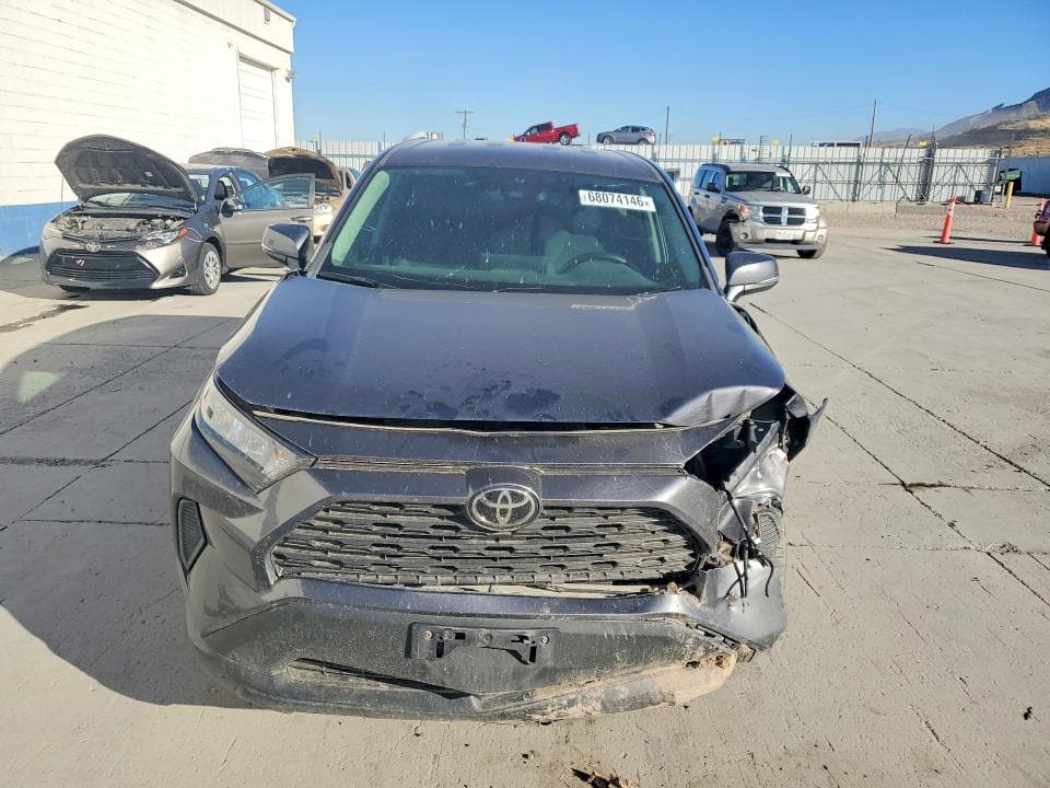 2022 TOYOTA RAV4 LE 5