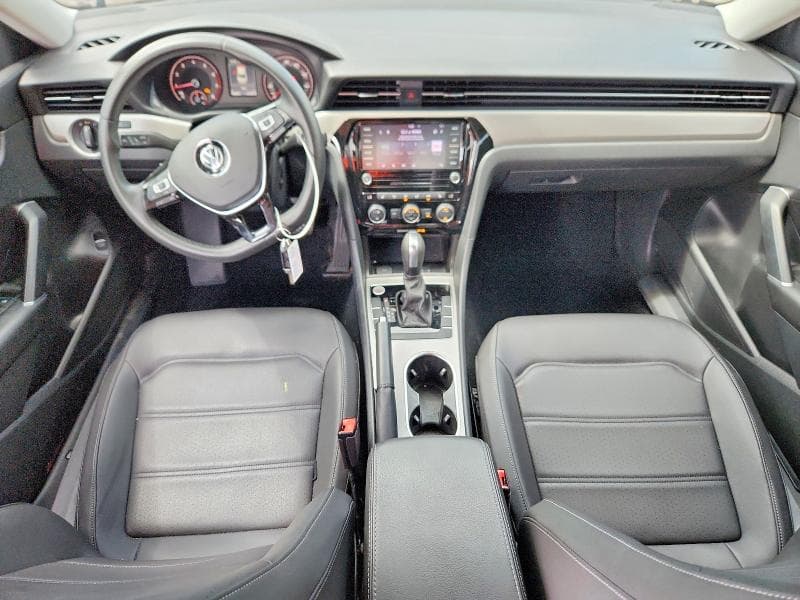 2022 VOLKSWAGEN PASSAT SE 8
