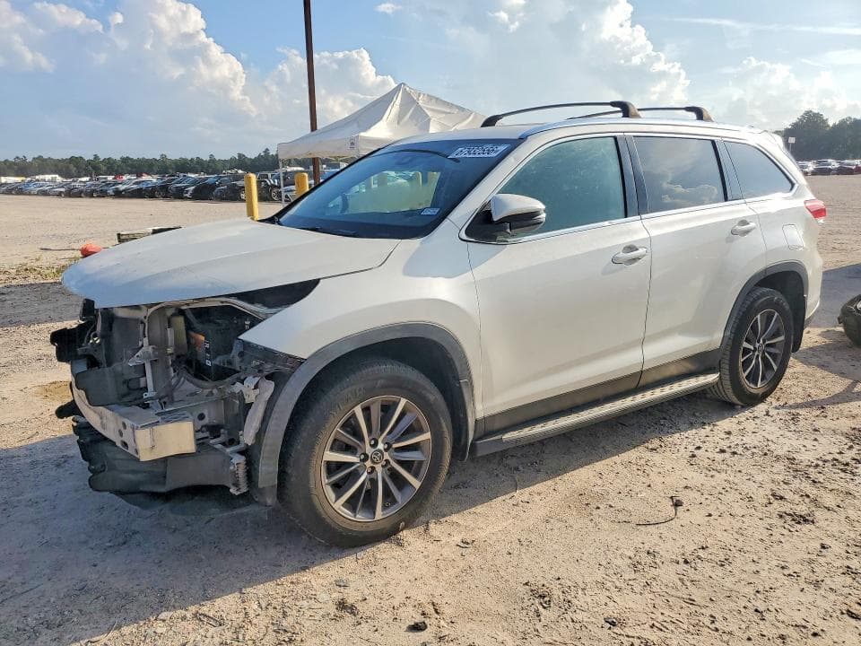 2019 TOYOTA HIGHLANDER XLE - 1