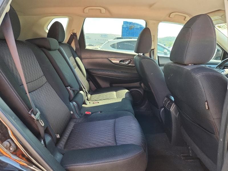 2018 NISSAN ROGUE SV 11