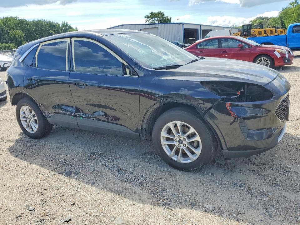 2020 FORD ESCAPE SE 4