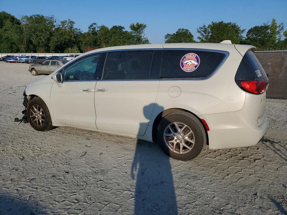 2020 CHRYSLER PACIFICA TOURING 2