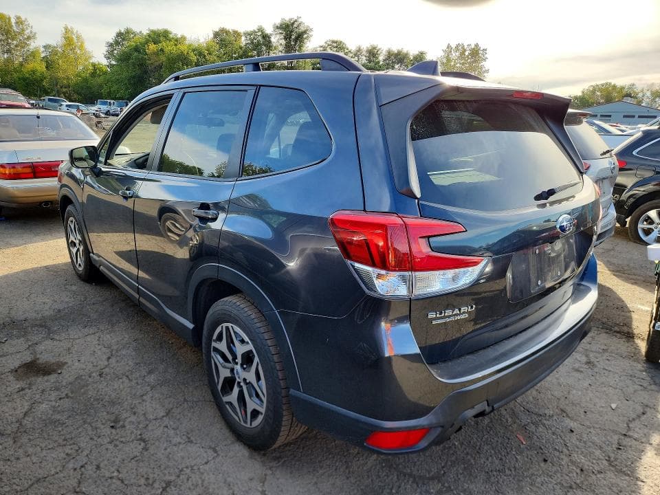 2019 SUBARU FORESTER PREMIUM 2