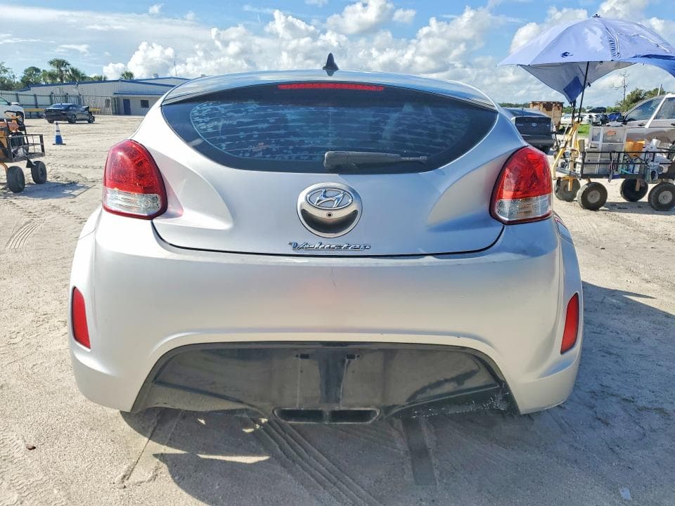 2017 HYUNDAI VELOSTER VALUE EDITION 6
