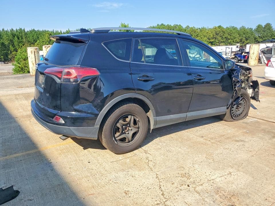 2018 TOYOTA RAV4 LE 3