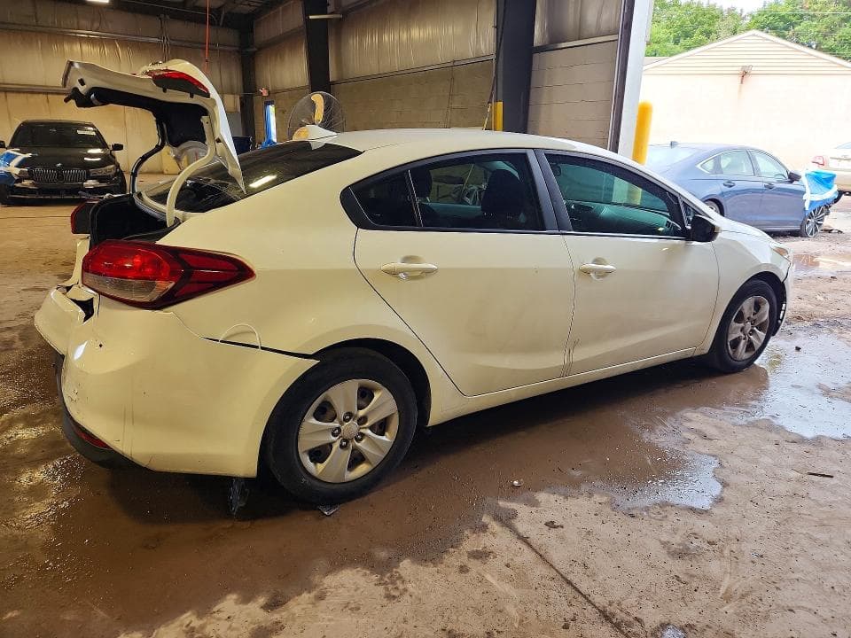 2017 KIA FORTE LX 3