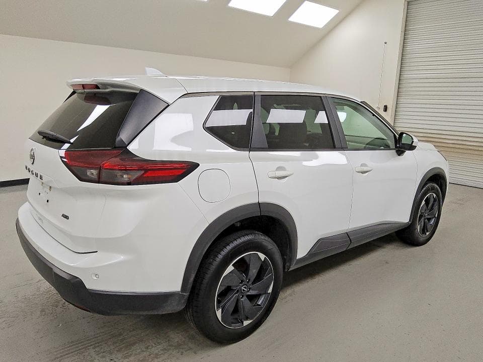 2025 NISSAN ROGUE SV 3