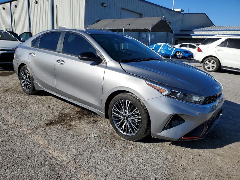 2023 KIA FORTE GT LINE 4