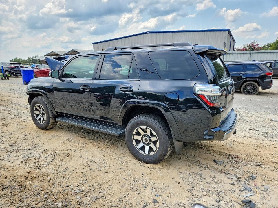 2022 TOYOTA 4RUNNER TRD OFF-ROAD PREMIUM 2