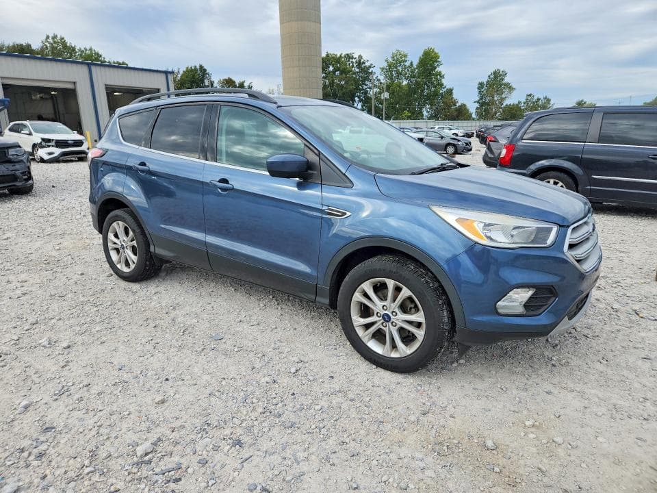 2018 FORD ESCAPE SE 4