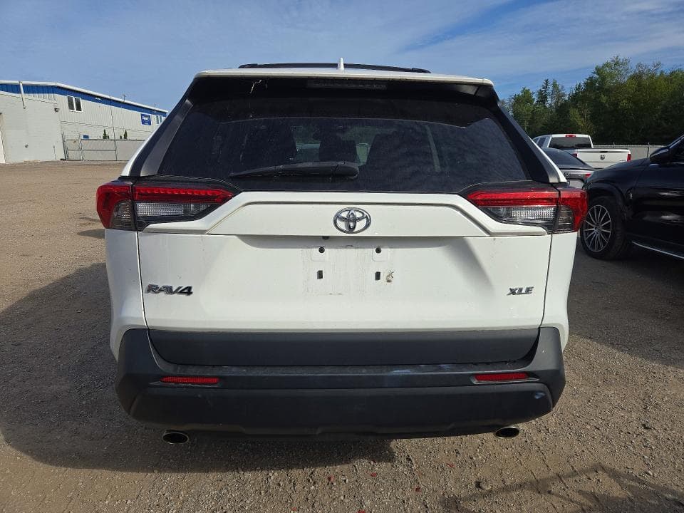 2021 TOYOTA RAV4 XLE 6