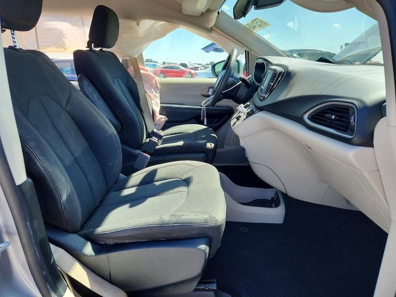 2017 CHRYSLER PACIFICA LX 7