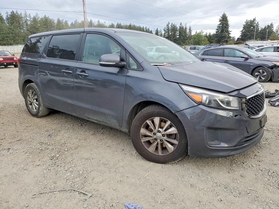 2017 KIA SEDONA LX 4