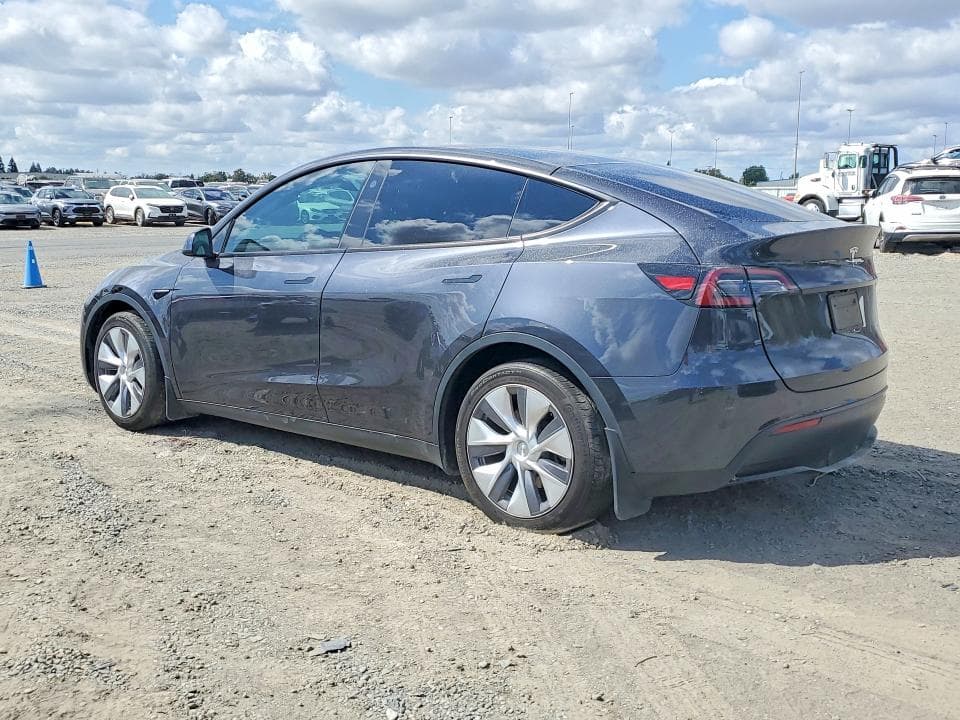 2024 TESLA MODEL Y 2