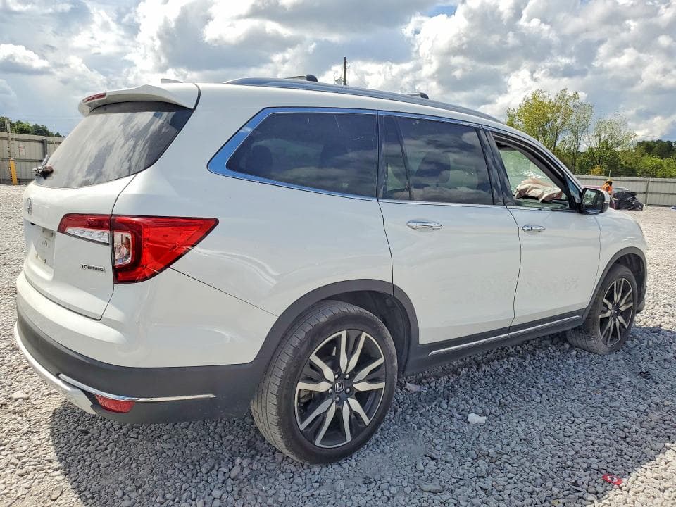 2021 HONDA PILOT TOURING 3