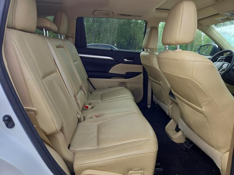 2017 TOYOTA HIGHLANDER XLE 11